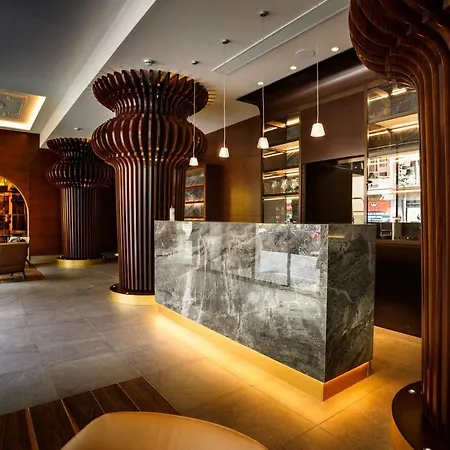 Dauro Premier Hotel