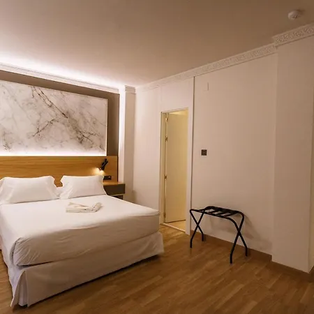 Dauro Premier Hotel