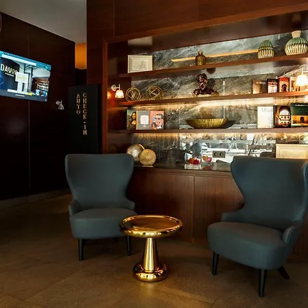 Dauro Premier Hotel 3*