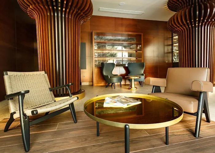 ホテル Dauro Premier グラナダ