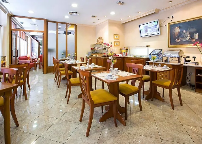 Dauro Premier 3* グラナダ