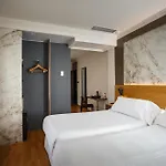Dauro Premier Szálloda 3*